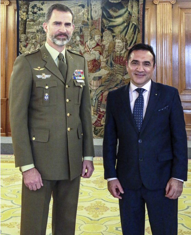 11 Junto a S. M. El Rey Felipe VI Palacio de la Zarzuela 2019